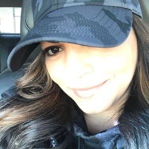 Meet your Posher, Julie